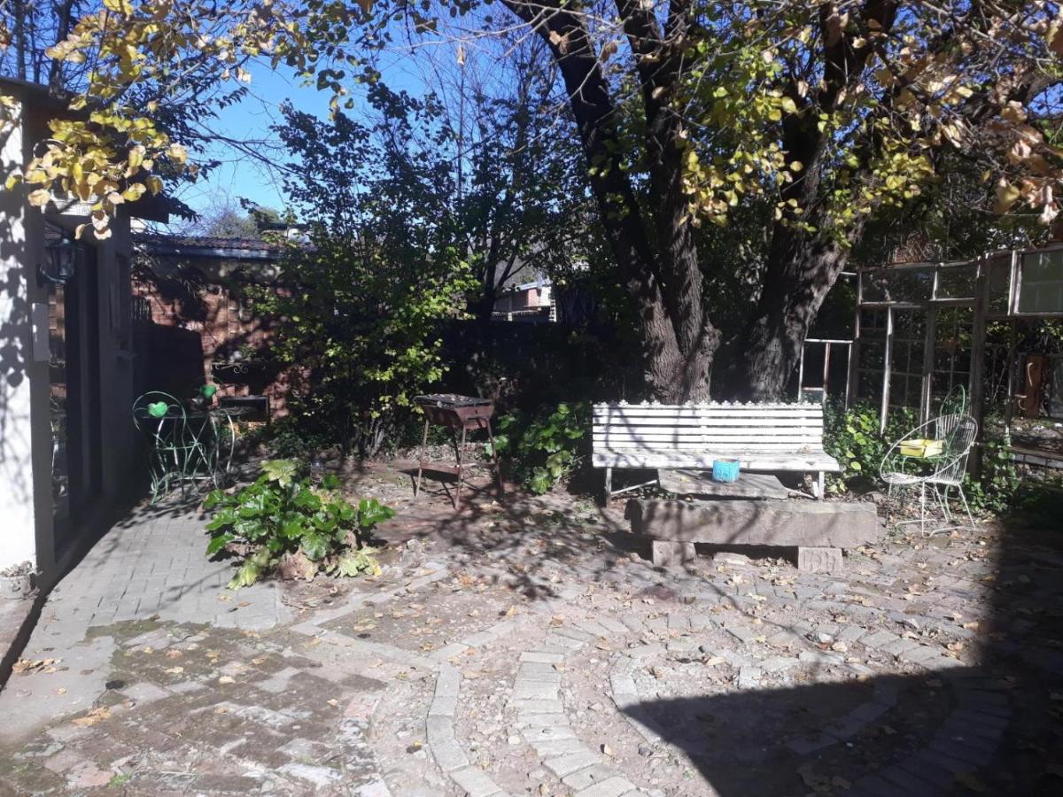 The Green Acorn Guest House Ficksburg Exterior foto